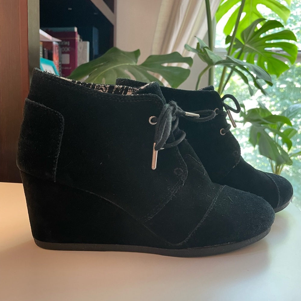 Tom’s Black Wedge Booties